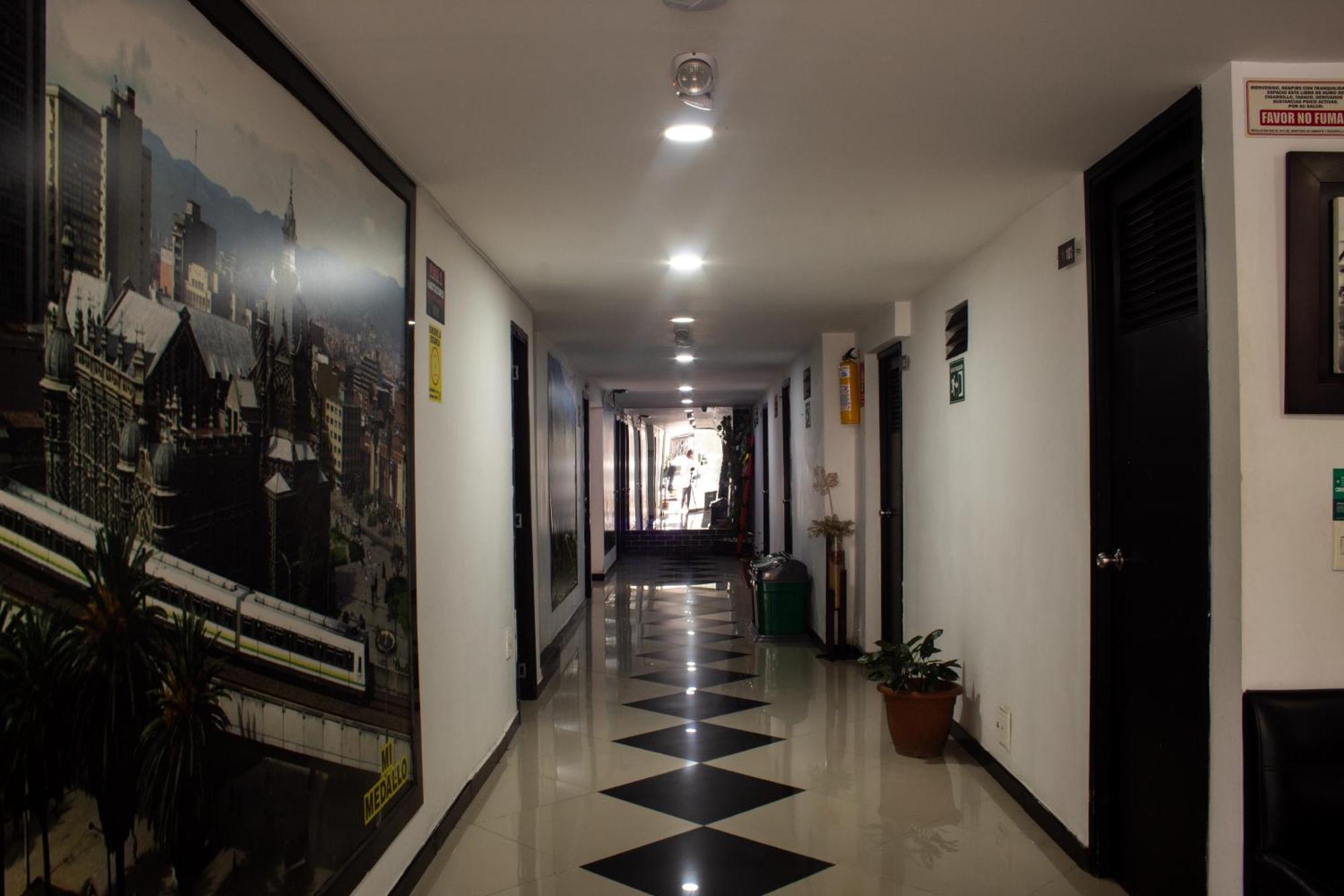 Hotel Laureles De Aburra Medellín Exterior foto