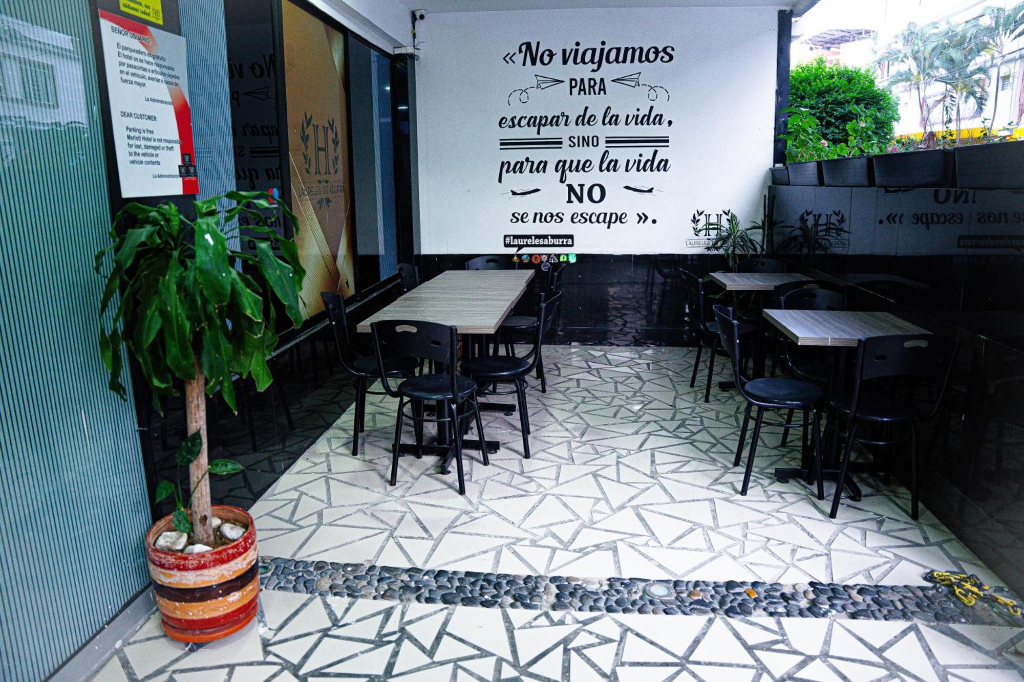 Hotel Laureles De Aburra Medellín Exterior foto
